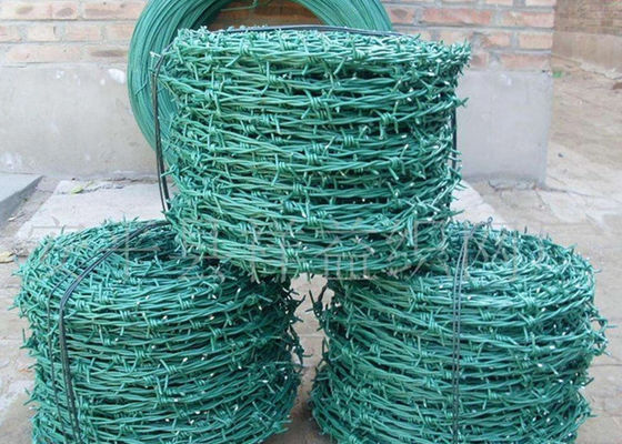 Συστροφή που υφαίνει ντυμένο PVC πράσινο υψηλό εκτατό οδοντωτό - φράκτης καλωδίων